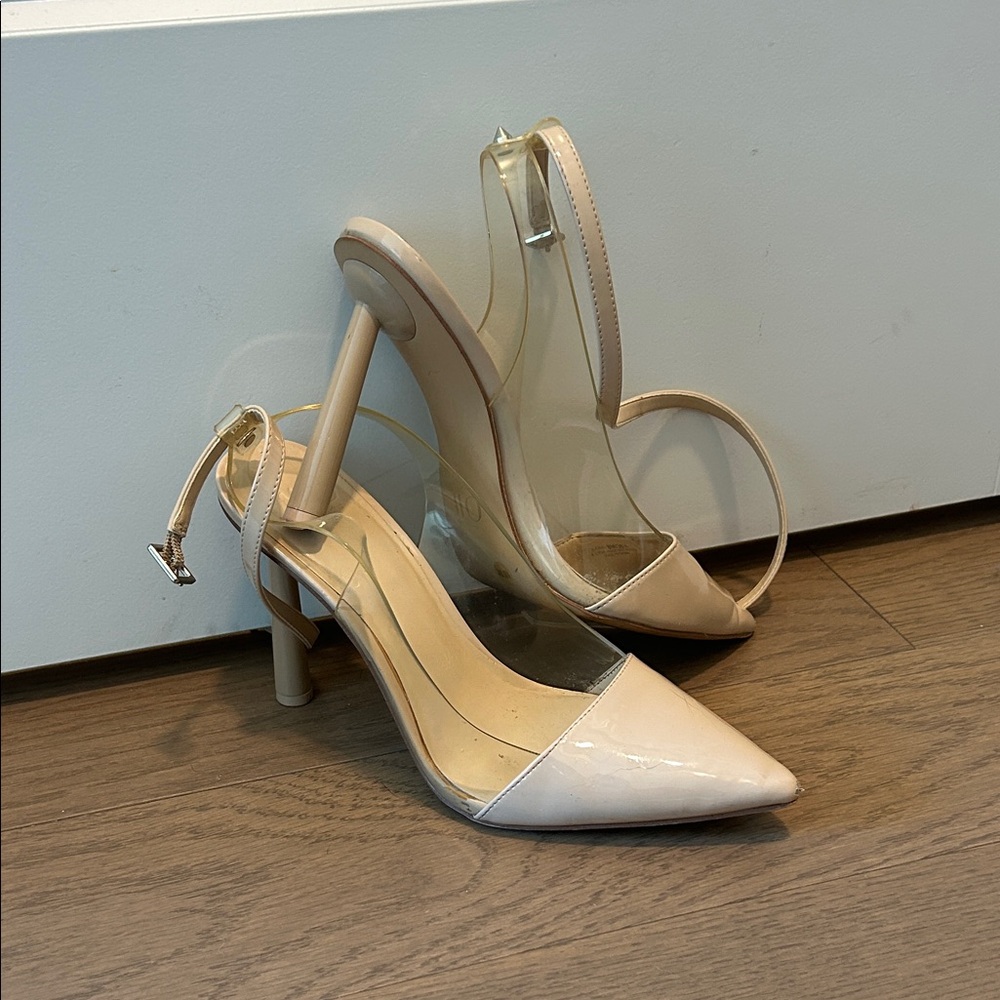 Jennifer Lopez Cream Pointed Heels